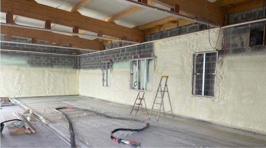 mur -isolation-mousse-projetee-epaisseur